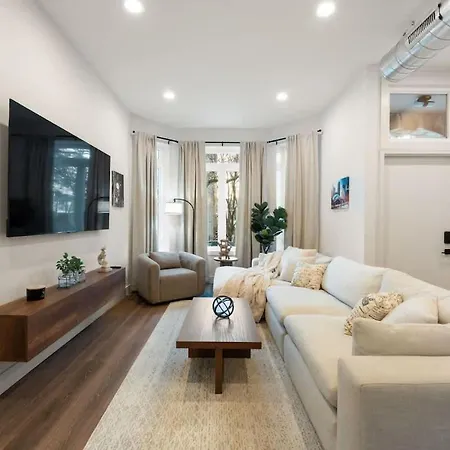 Wicker Park Luxe 2Br 2Ba Condo